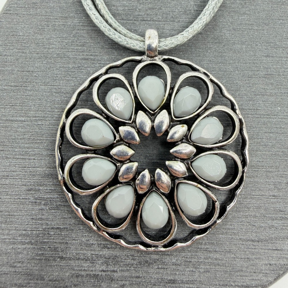 Silver Tone Gray Bead Floral Medallion Pendant Necklace Boho Statement Gift